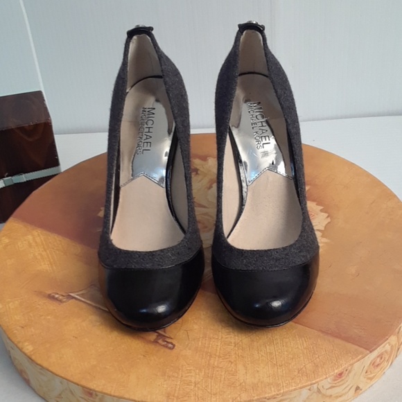 Michael Kors Shoes - Michael Kors heels size